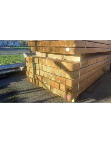 Poteau carré Longueur 2.40 m