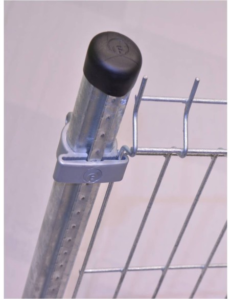 Poteau à crémaillères pour clôture 0,63 m