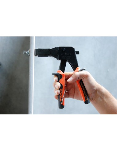 ULTRA-FIX® - Pistolet d'expansion pour chevilles métalliques universelles
